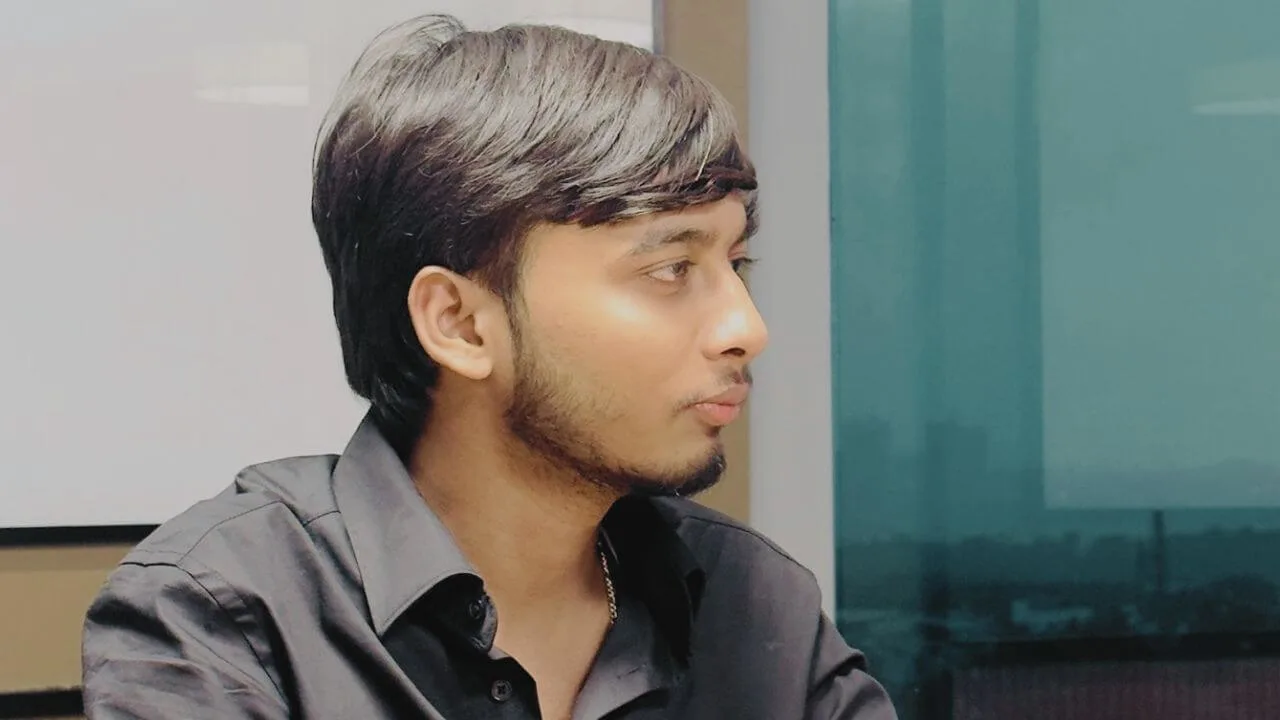 About Priyansh Sinha: A Political Leader
